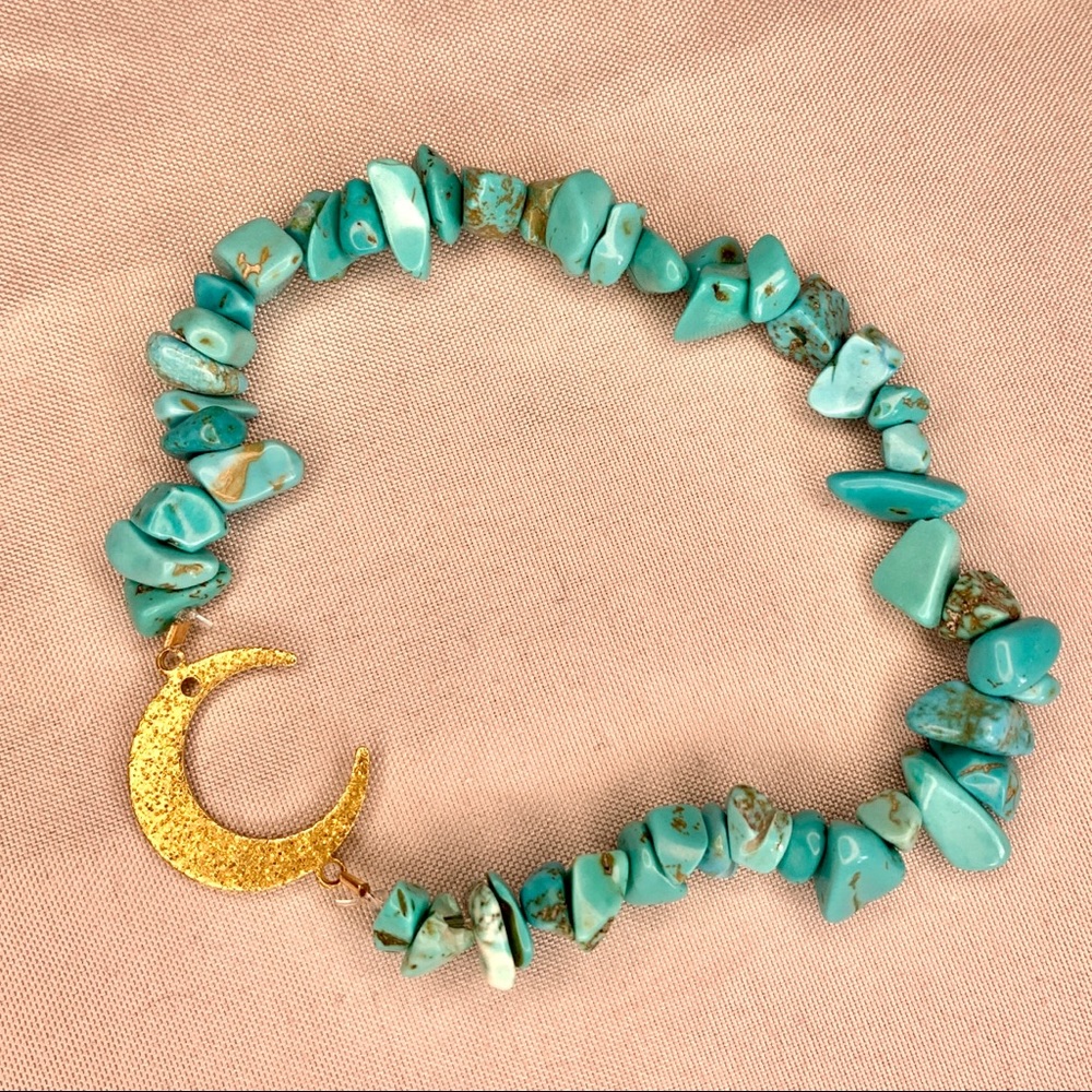 ⭐️ Moon and Turquoise Gemstone Crystals Stretch Bracelet